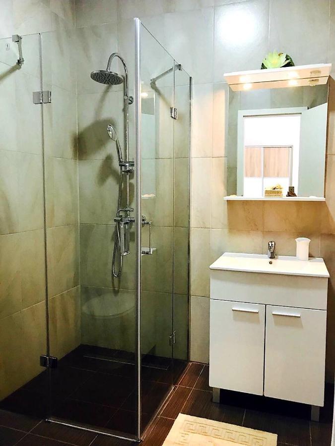 Apartmani Maki 오미스 외부 사진