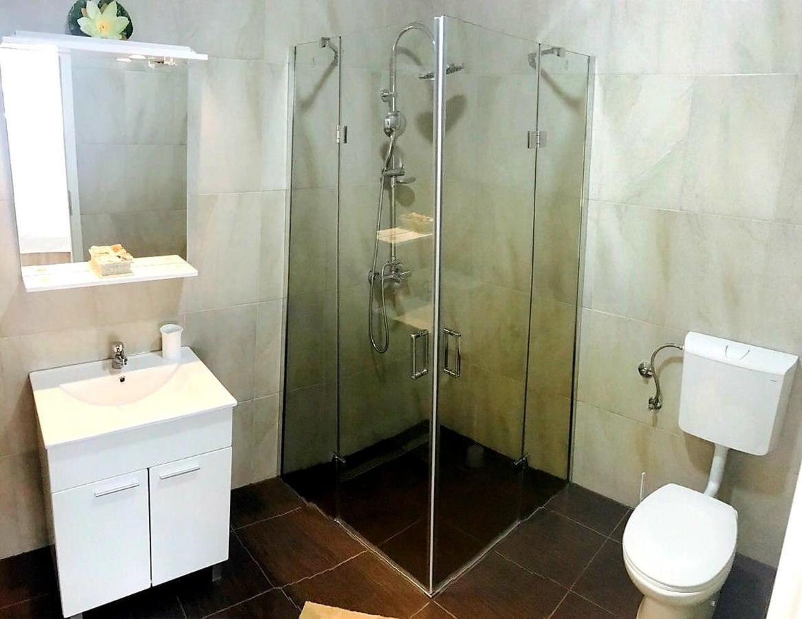 Apartmani Maki 오미스 외부 사진