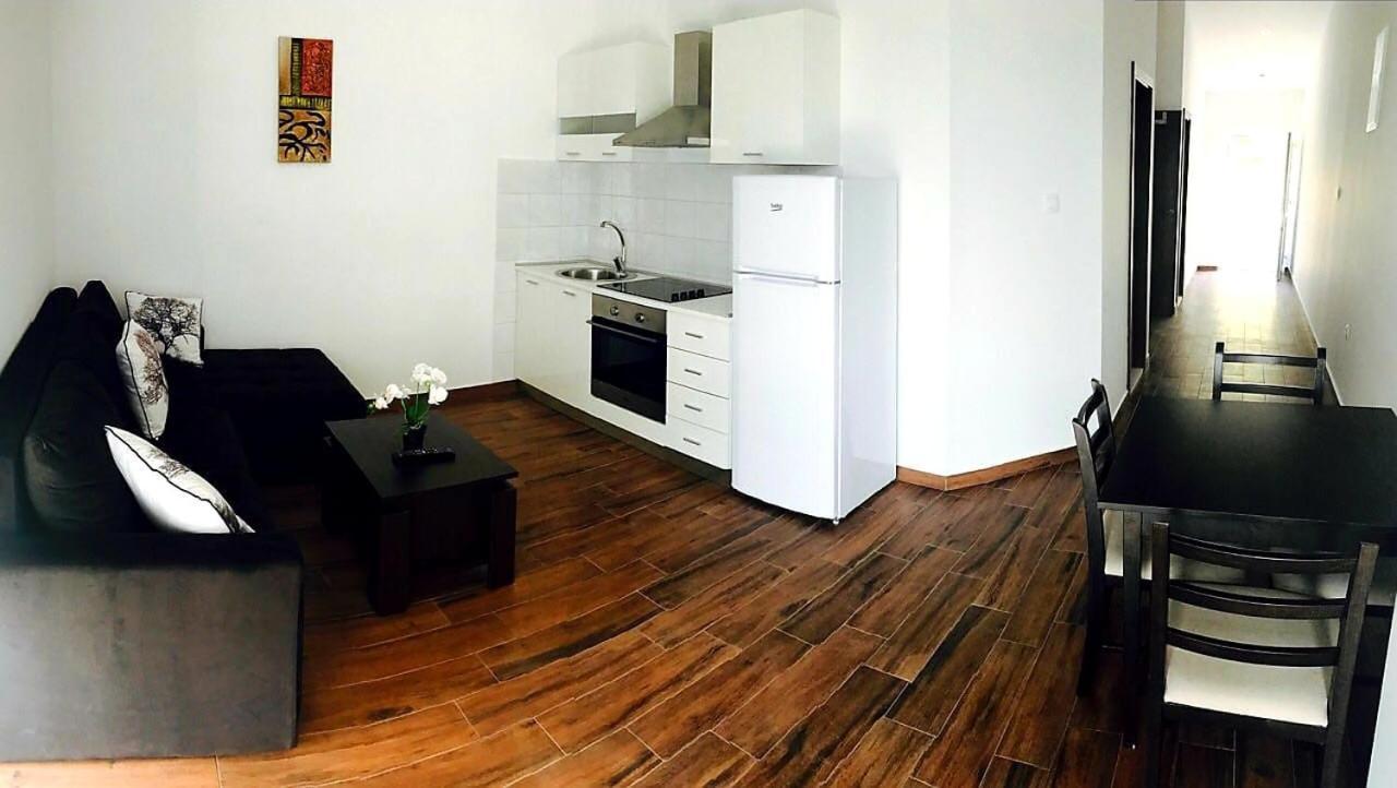 Apartmani Maki 오미스 외부 사진