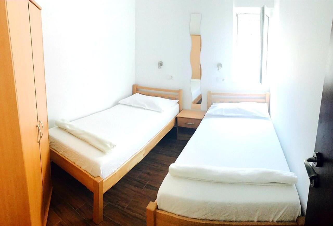 Apartmani Maki 오미스 외부 사진