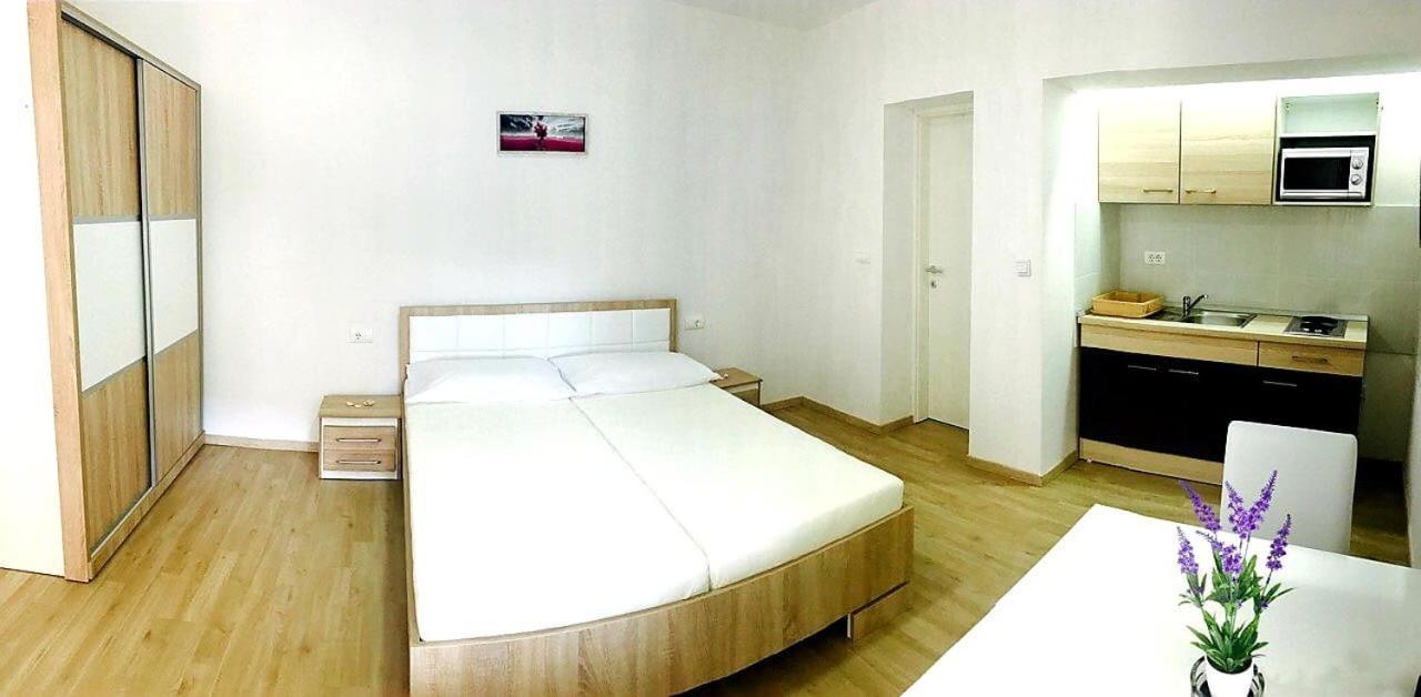 Apartmani Maki 오미스 외부 사진